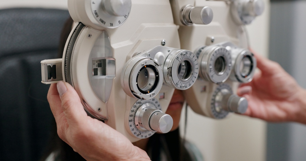 Astigmatism vs. Neasitedness, An eye test machine